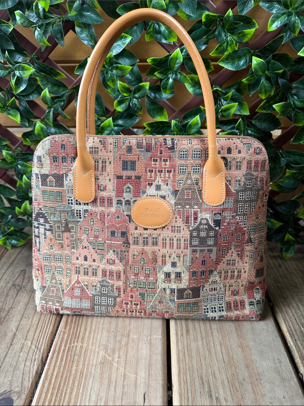 Vintage Tapestry Cityscape Satchel Handbag Like New